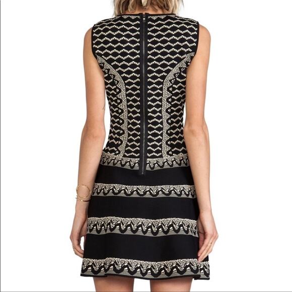 BCBGMAXAZRIA Wilma Jacquard Fit & Flare Dress Size XS NWOT - Picture 4 of 12
